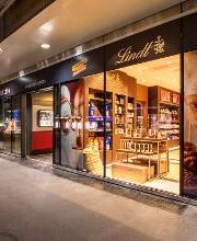 Top of Europe Flagship Store Bild 12