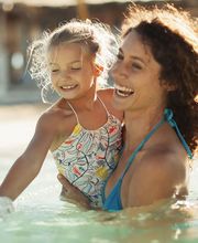 Ein Swimmingpool ist ein Highlight für die ganze Familie. Wir bieten Ihnen Swimmingpools direkt vom Poolhersteller.