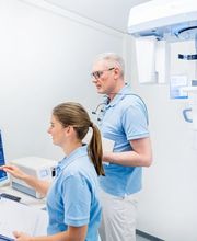 Dr. med. dent. Schröen Ola Bild 3