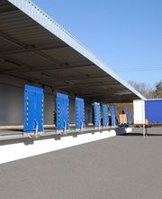 Rampenladebrücke vom Typ FBS-V in verschiebbarer Ausführung