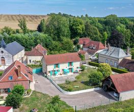 LE CLOS POLI image 7