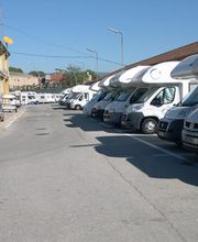 273536-caravanning-park-valles-estacionamiento-con-vehiculos.jpg