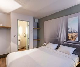 B&B HOTEL Bordeaux Lormont image 1