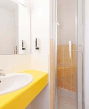 B&B HOTEL Pau Lescar image 9