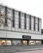 MANOR Zug Bild 12