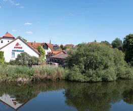Aussenansicht der Brücken Apotheke