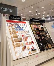 clarins-produits-pharmacie-sun-store-geneve-aeroport