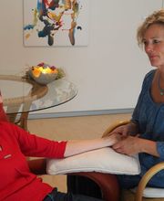 Bei der Palmtherapy nehme ich Sie an die Hand, damit Sie etwas ändern können