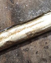 Oude geelgouden sieraden gesmolten tot een baartje om nieuwe sieraden van te maken!