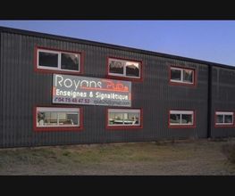 Royans Pub image 3