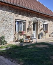 LES TROIS CHARMES image 2