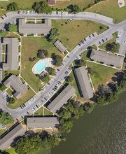 Lake Club Apartments image 6