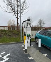 Shell Recharge Charging Station Bild 1