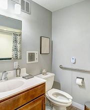 Renaissance Senior Living of Hilldale image 11