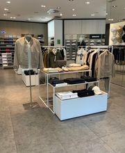 Overall View - In-Store