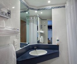 Holiday Inn Express Geneva Airport by IHG Bild 2