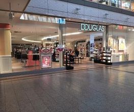 Douglas Neunkirchen Saarpark-Center Bild 1