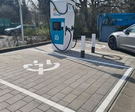 Shell Recharge Charging Station Bild 2