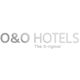 Das Logo zeigt den Schriftzug „O&O HOTELS“ in einer markanten, modernen Konturschrift. Darunter steht der Zusatz „The O-riginal“ in kleinerer, abgerundeter Schrift. Das gesamte Logo ist in Grautönen gehalten. Eine dezente diagonale Schattierung im unteren linken Bereich ergänzt das Design.