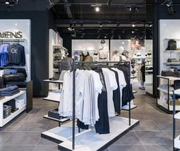 Calvin Klein Outlet immagine 3