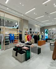 Lacoste Lille Euralille image 2