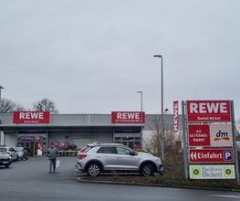REWE Mömbris Parkplatz