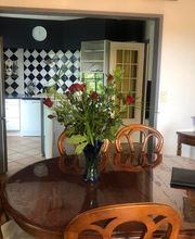 Les Fleurs De Lys image 5