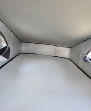 Schlafplatz im Aufstelldach des VW California Beach Campers