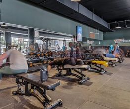Basic-Fit 24/7 image 1