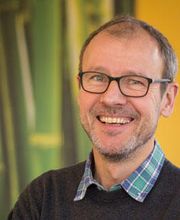 DR. THOMAS DIRKSEN M.A.