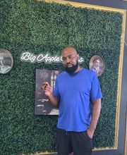 BIG APPLE CIGARS image 1