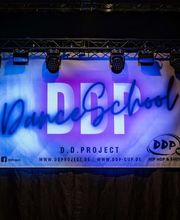 D.D.Project - Hip-Hop Tanzschule Dresden Beleuchtetes Bühnenbanner mit modernem Showdesign für Tanzveranstaltungen, Meisterschaften und große Auftritte in Dresden.