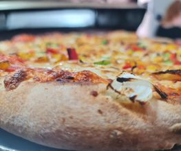 Américan Pizza image 7