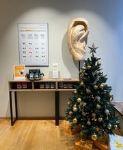 Innenansicht des Neuroth-Hörcenters an der Forchstrasse in Zürich.