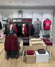 Ulla Popken | Große Größen | Berlin Alexanderplatz Bild 10