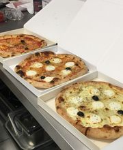 La Pizz image 8