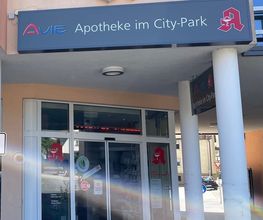 Aussenansicht der Apotheke im City-Park