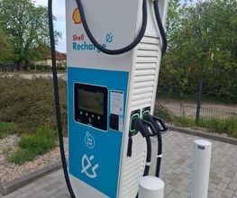 Shell Recharge Charging Station Bild 1
