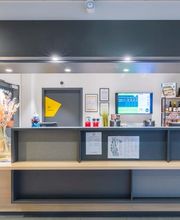 B&B HOTEL Troyes Magasins d'usine image 9