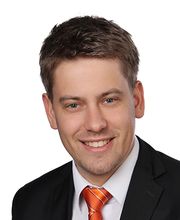 Hauptgeschäftsstellenleiter Florian Opperer