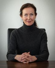 Beatrix Dziolko Steuerberaterin, Fachberaterin für Internationales Steuerrecht Bild 1