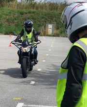 Driving S'CooL image 13