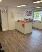 Wüstenrot Bausparkasse: Brendon Hasimi Bild 2