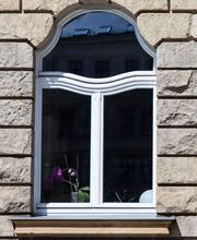 Hochwertige Holztüren und Holzfenster in Erfurt, Suhl, Jena, Weimar, Eisenach, Thüringen. Denkmal-, Brand- und Sicherheitsfenster sowie Holztüren in Standardmaßen und individuellen Anfertigungen. Die FEBAG Holzfenster & Holztüren GmbH mit Sitz in Geratal, Thüringen.