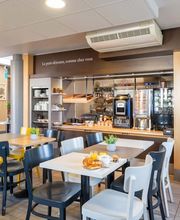 B&B HOTEL Lyon Saint-Bonnet Mi-Plaine image 11