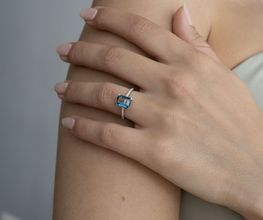Blautopas Ring