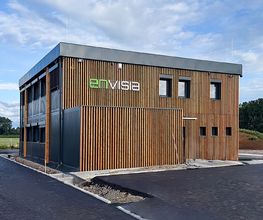 Firmengebäude der envisia GmbH mit Sitz in 79341 Kenzingen