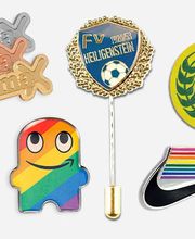Pins und Anstecknadel in vielen Formen und Farben