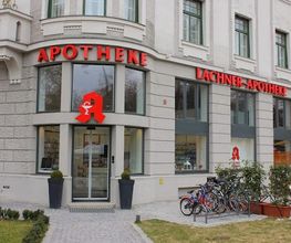 Aussenansicht der Lachner-Apotheke