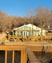 Cedar Creek Lake Getaways image 7